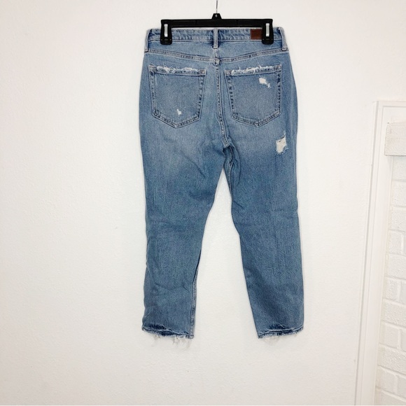 Hollister Curvy High Rise Ripped Mom Jeans Blue Denim Size 28 Short - Picture 5 of 16